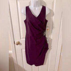 Cocktail Dress - Plum / Side Cubic Zoconia Broche